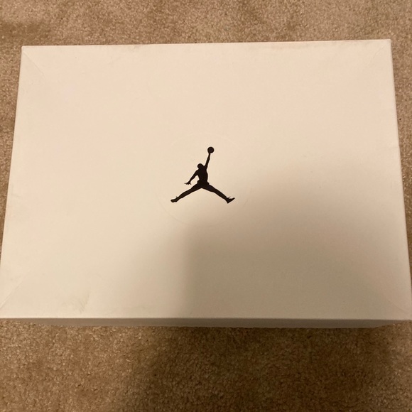 Jordan XXXIII (Never Worn)- $185 - Picture 2 of 8